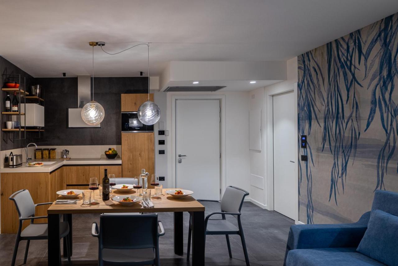 ריבה דל גארדה Aris Apartments & Sky Pool - Tonelli Hotels - Adult Friendly מראה חיצוני תמונה