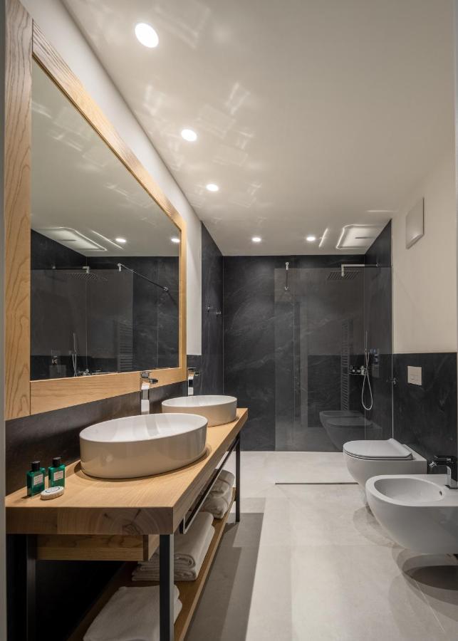ריבה דל גארדה Aris Apartments & Sky Pool - Tonelli Hotels - Adult Friendly מראה חיצוני תמונה