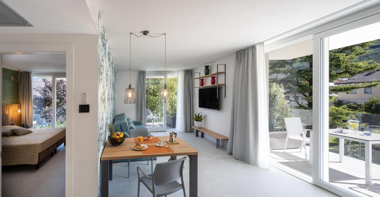 ריבה דל גארדה Aris Apartments & Sky Pool - Tonelli Hotels - Adult Friendly מראה חיצוני תמונה