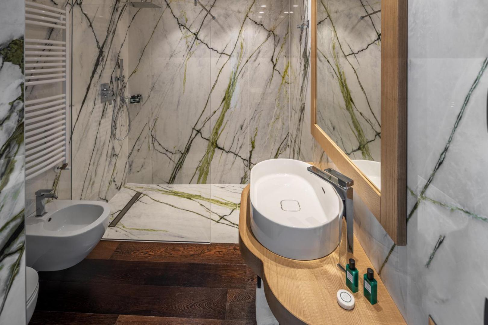 ריבה דל גארדה Aris Apartments & Sky Pool - Tonelli Hotels - Adult Friendly חדר תמונה